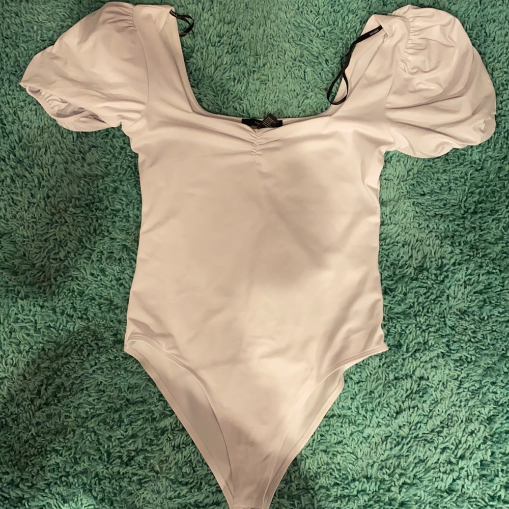 White forever twenty one size M